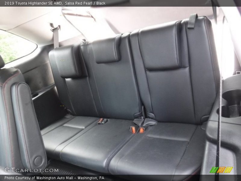 Salsa Red Pearl / Black 2019 Toyota Highlander SE AWD
