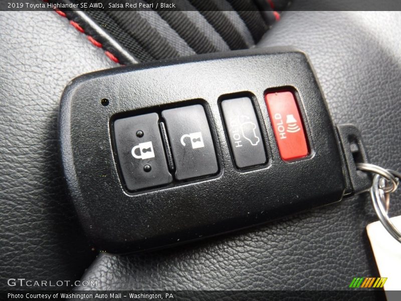 Salsa Red Pearl / Black 2019 Toyota Highlander SE AWD