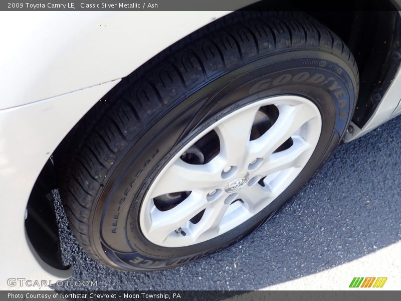 Classic Silver Metallic / Ash 2009 Toyota Camry LE