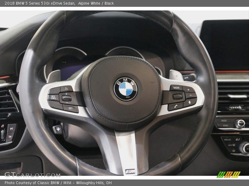 Alpine White / Black 2018 BMW 5 Series 530i xDrive Sedan