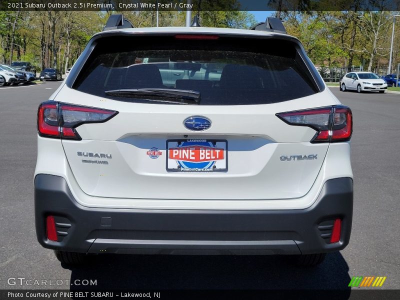Crystal White Pearl / Gray 2021 Subaru Outback 2.5i Premium