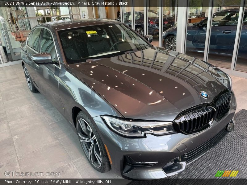 Mineral Gray Metallic / Black 2021 BMW 3 Series 330i xDrive Sedan