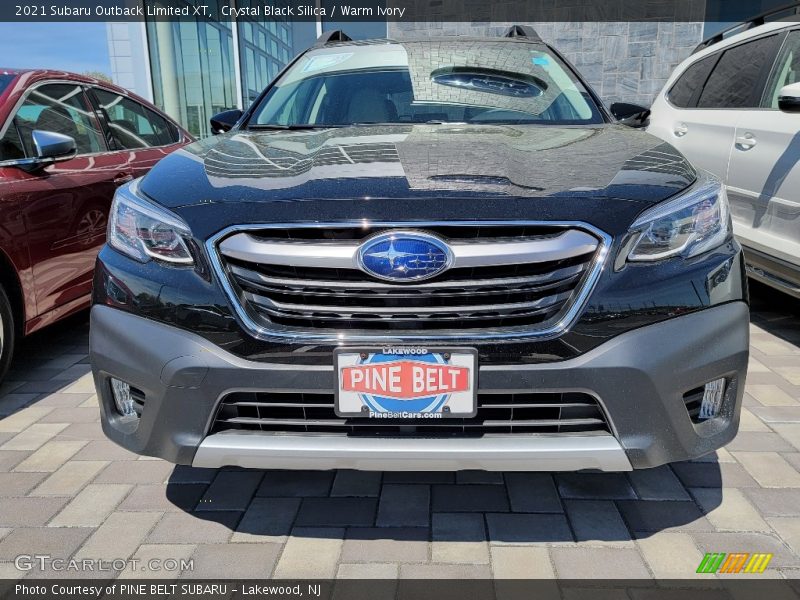 Crystal Black Silica / Warm Ivory 2021 Subaru Outback Limited XT