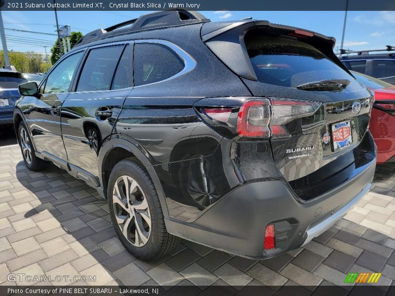 Crystal Black Silica / Warm Ivory 2021 Subaru Outback Limited XT