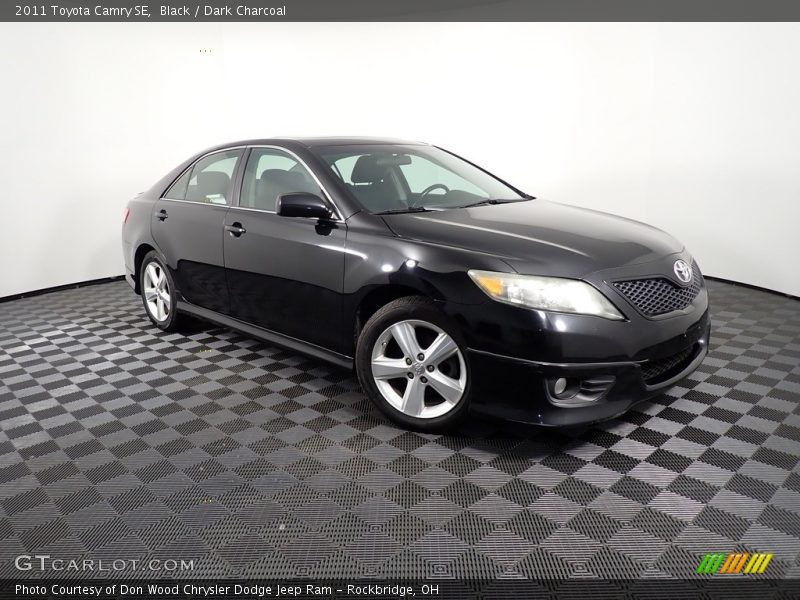 Black / Dark Charcoal 2011 Toyota Camry SE