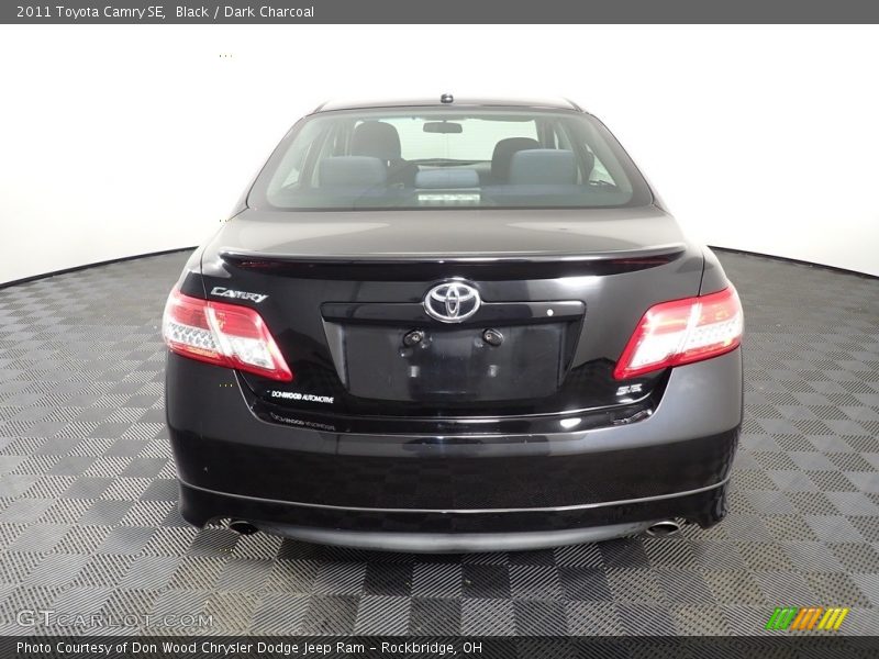 Black / Dark Charcoal 2011 Toyota Camry SE