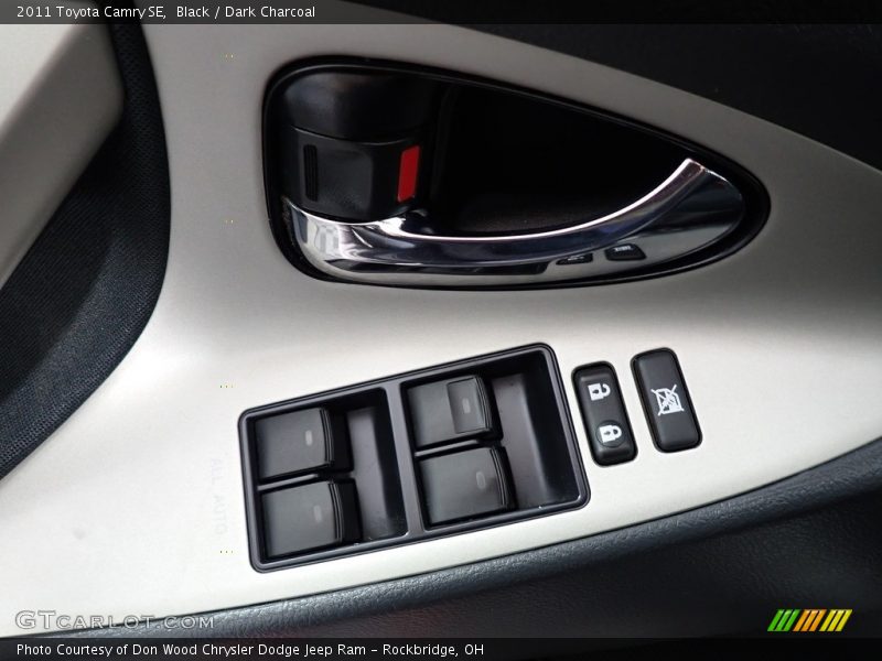 Black / Dark Charcoal 2011 Toyota Camry SE