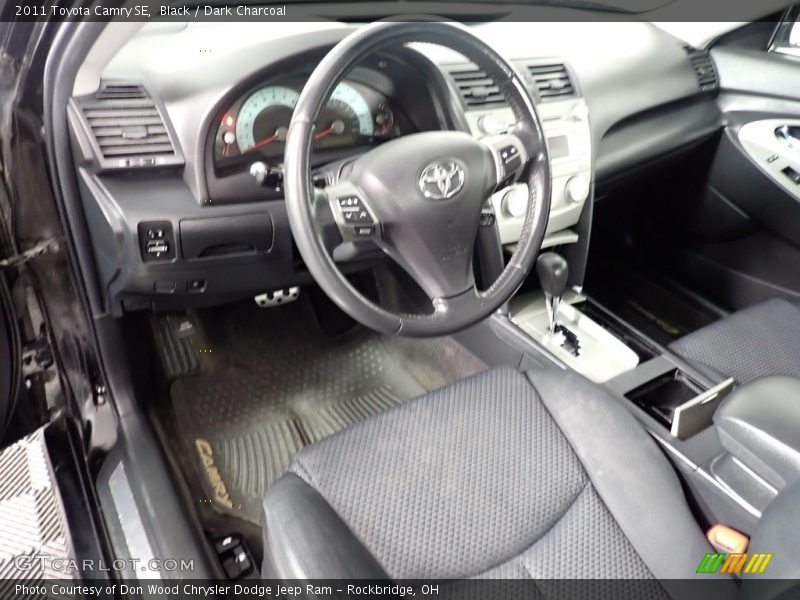 Black / Dark Charcoal 2011 Toyota Camry SE