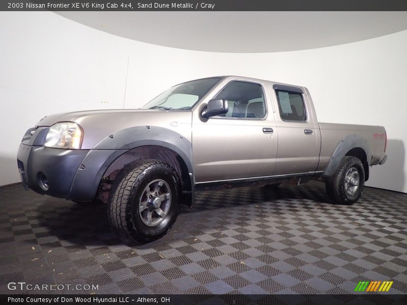 Sand Dune Metallic / Gray 2003 Nissan Frontier XE V6 King Cab 4x4