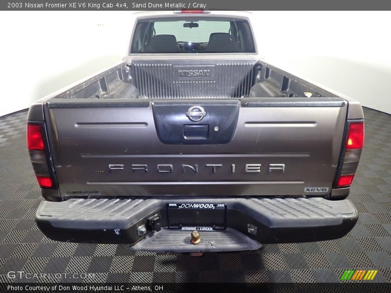 Sand Dune Metallic / Gray 2003 Nissan Frontier XE V6 King Cab 4x4