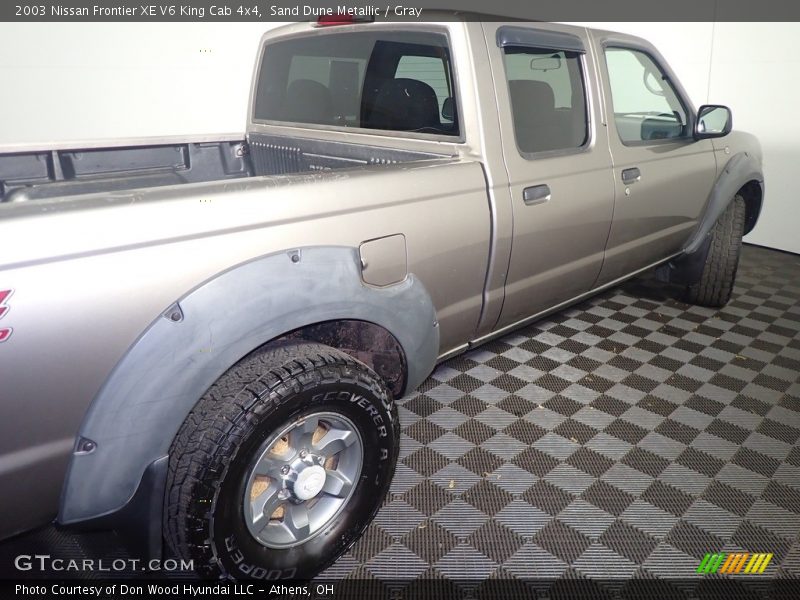 Sand Dune Metallic / Gray 2003 Nissan Frontier XE V6 King Cab 4x4