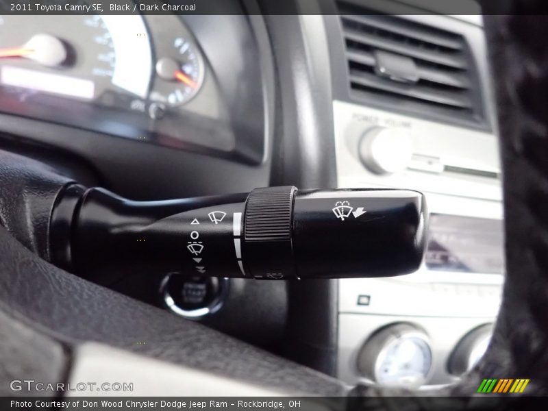 Black / Dark Charcoal 2011 Toyota Camry SE