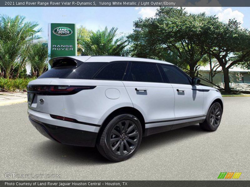 Yulong White Metallic / Light Oyster/Ebony 2021 Land Rover Range Rover Velar R-Dynamic S