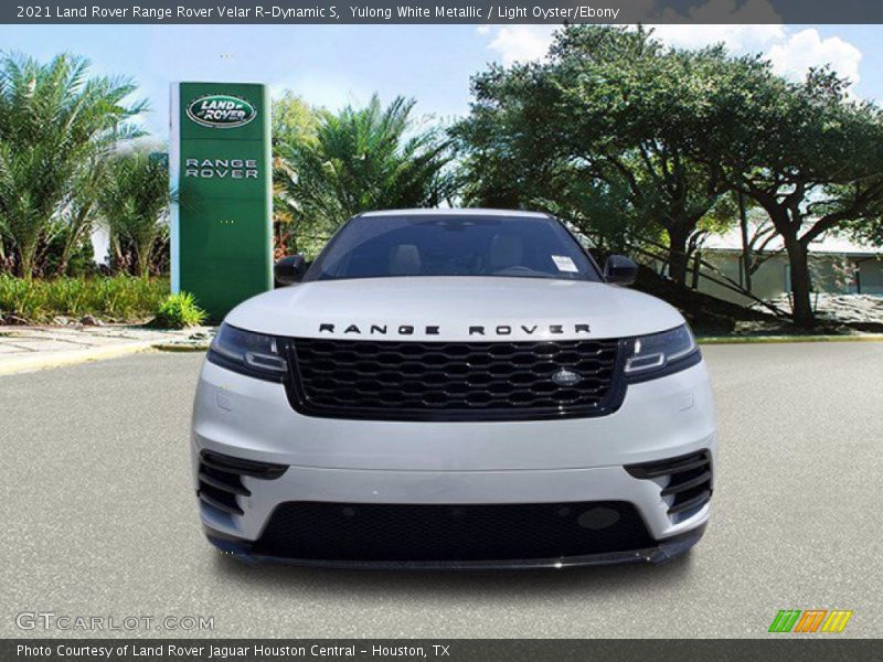 Yulong White Metallic / Light Oyster/Ebony 2021 Land Rover Range Rover Velar R-Dynamic S