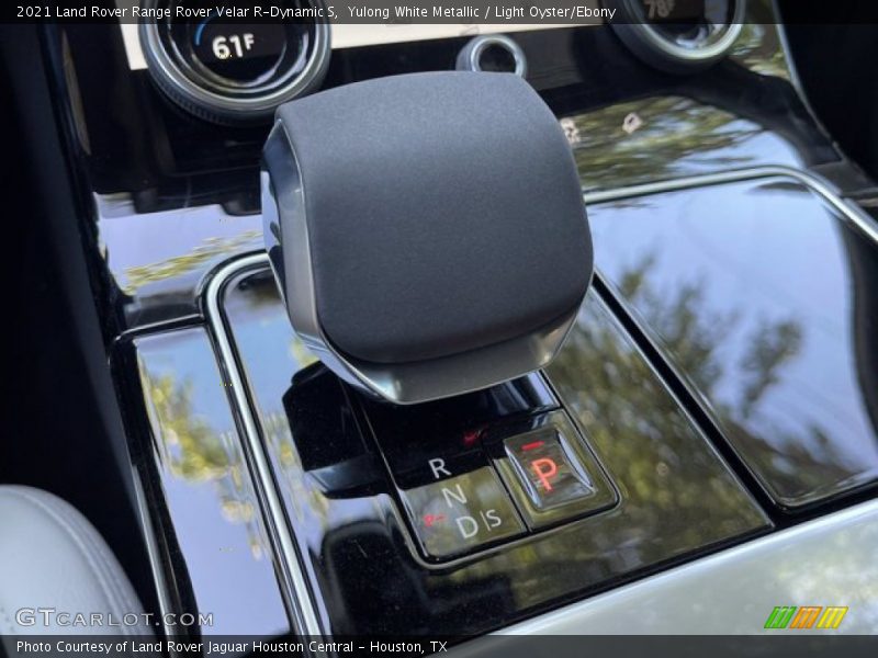 Yulong White Metallic / Light Oyster/Ebony 2021 Land Rover Range Rover Velar R-Dynamic S