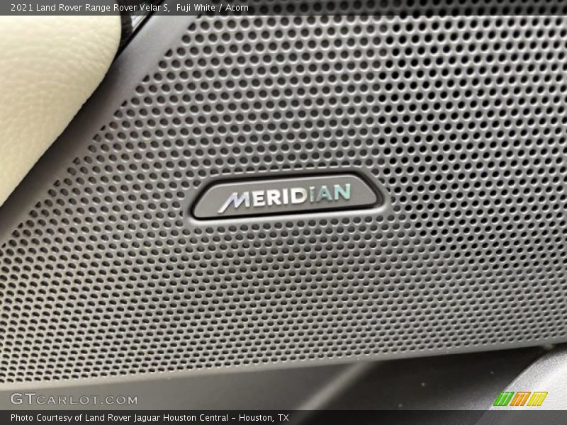 Fuji White / Acorn 2021 Land Rover Range Rover Velar S