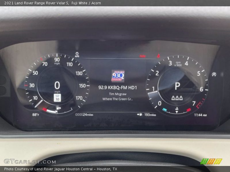 Fuji White / Acorn 2021 Land Rover Range Rover Velar S
