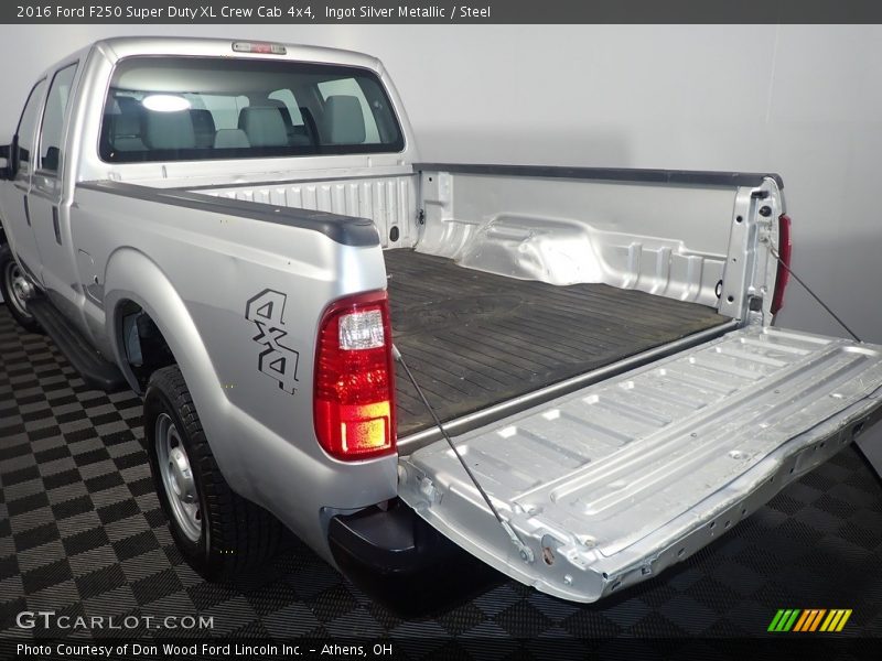 Ingot Silver Metallic / Steel 2016 Ford F250 Super Duty XL Crew Cab 4x4