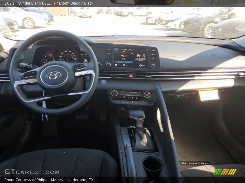 Phantom Black / Black 2021 Hyundai Elantra SEL