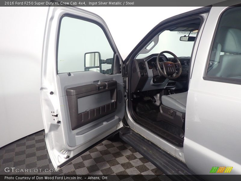 Ingot Silver Metallic / Steel 2016 Ford F250 Super Duty XL Crew Cab 4x4