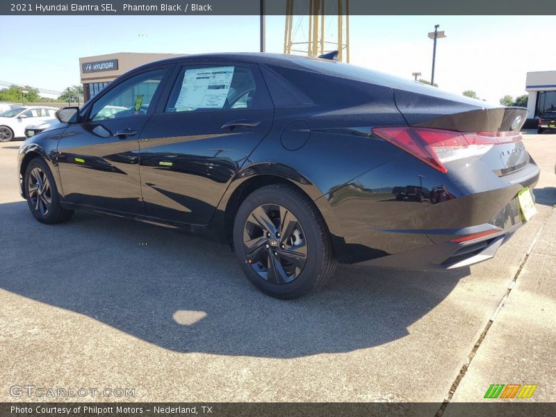 Phantom Black / Black 2021 Hyundai Elantra SEL