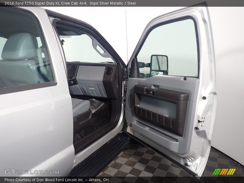 Ingot Silver Metallic / Steel 2016 Ford F250 Super Duty XL Crew Cab 4x4
