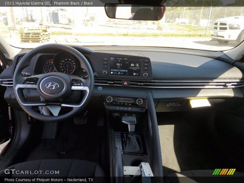 Phantom Black / Black 2021 Hyundai Elantra SEL