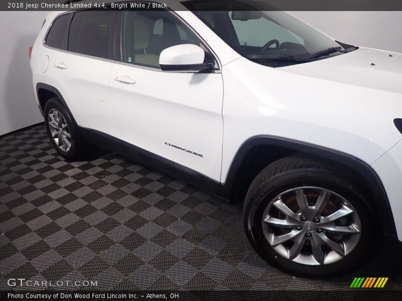 Bright White / Black 2018 Jeep Cherokee Limited 4x4
