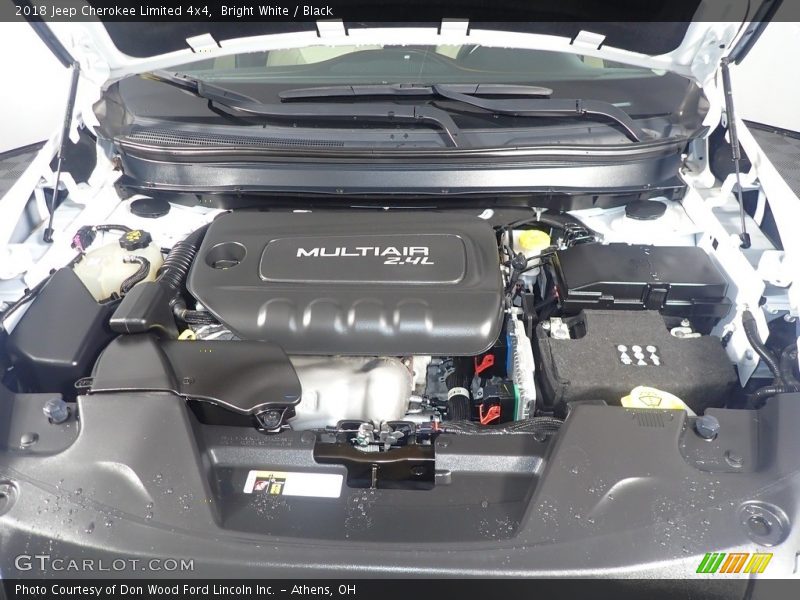Bright White / Black 2018 Jeep Cherokee Limited 4x4