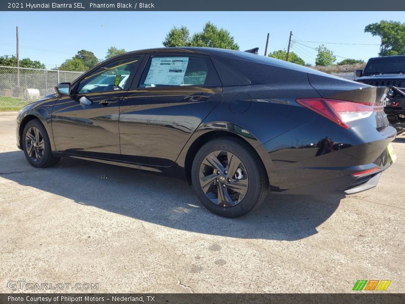 Phantom Black / Black 2021 Hyundai Elantra SEL