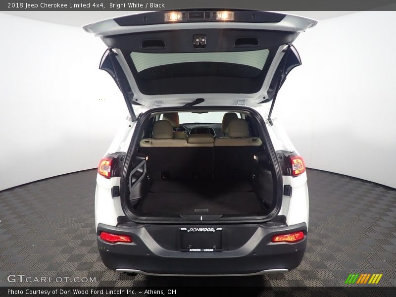 Bright White / Black 2018 Jeep Cherokee Limited 4x4