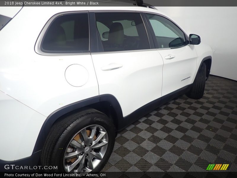 Bright White / Black 2018 Jeep Cherokee Limited 4x4