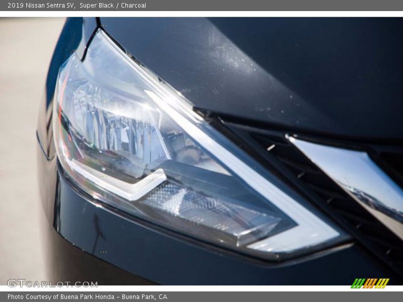 Super Black / Charcoal 2019 Nissan Sentra SV