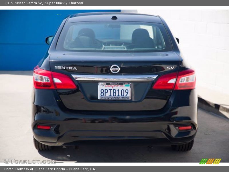Super Black / Charcoal 2019 Nissan Sentra SV