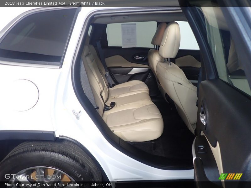 Bright White / Black 2018 Jeep Cherokee Limited 4x4