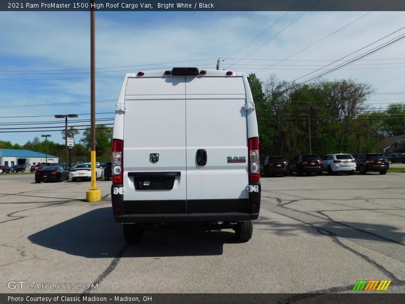 Bright White / Black 2021 Ram ProMaster 1500 High Roof Cargo Van