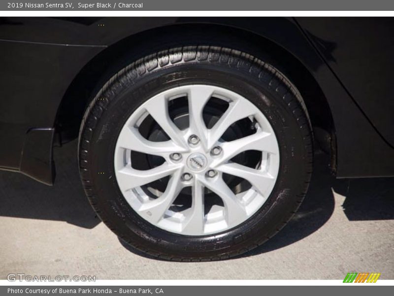 Super Black / Charcoal 2019 Nissan Sentra SV