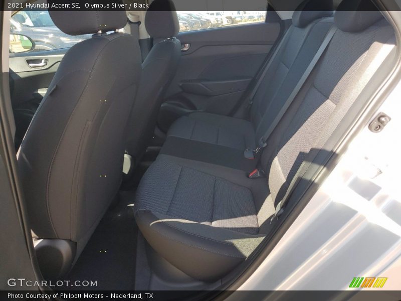 Olympus Silver / Black 2021 Hyundai Accent SE