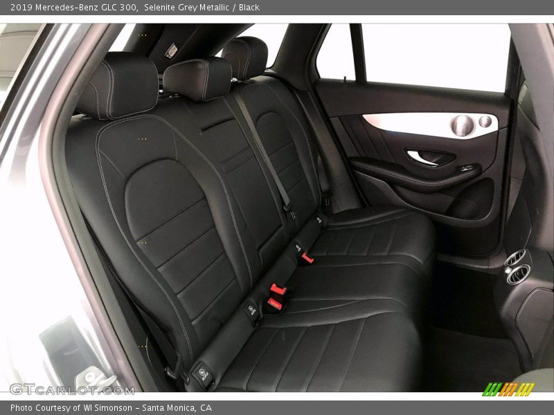 Selenite Grey Metallic / Black 2019 Mercedes-Benz GLC 300
