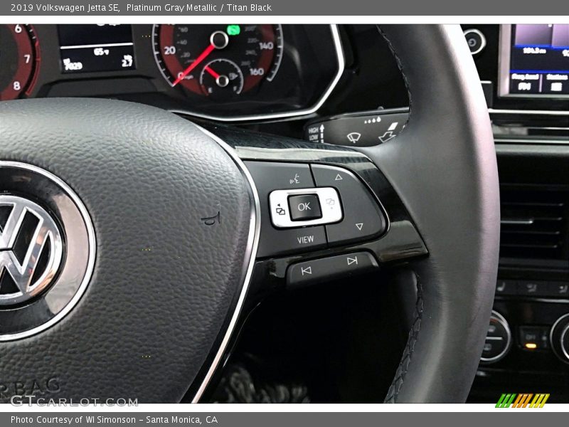 Platinum Gray Metallic / Titan Black 2019 Volkswagen Jetta SE