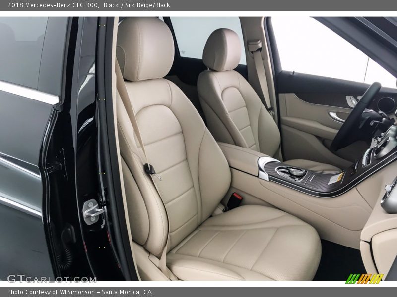 Black / Silk Beige/Black 2018 Mercedes-Benz GLC 300