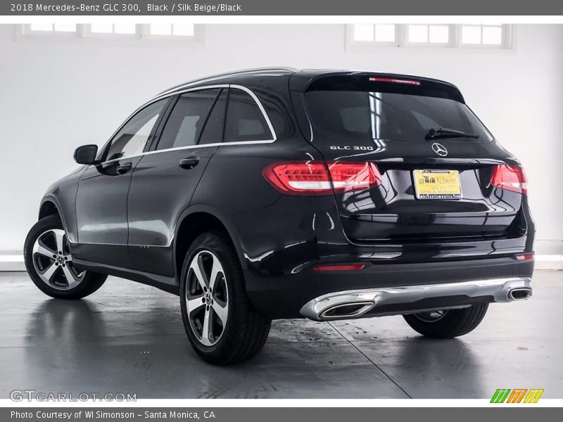 Black / Silk Beige/Black 2018 Mercedes-Benz GLC 300
