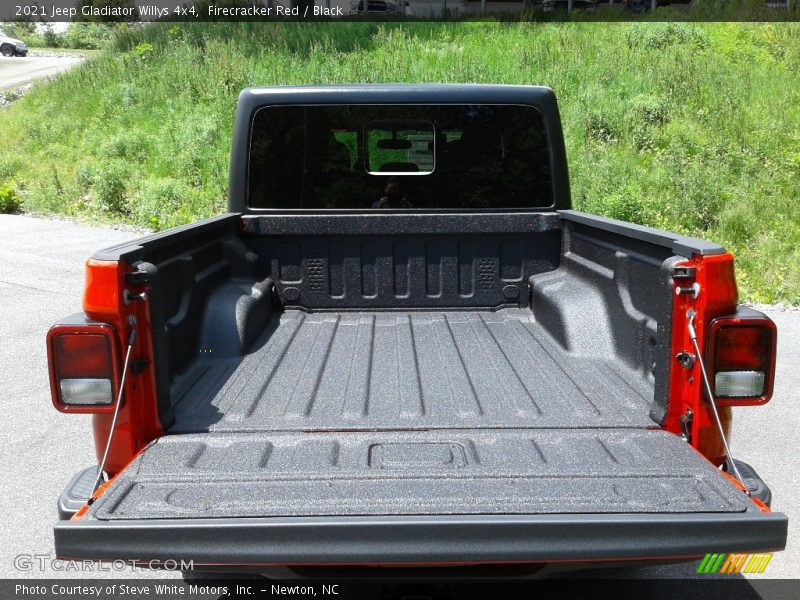 Firecracker Red / Black 2021 Jeep Gladiator Willys 4x4