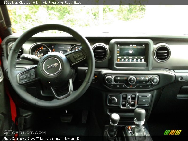 Firecracker Red / Black 2021 Jeep Gladiator Willys 4x4