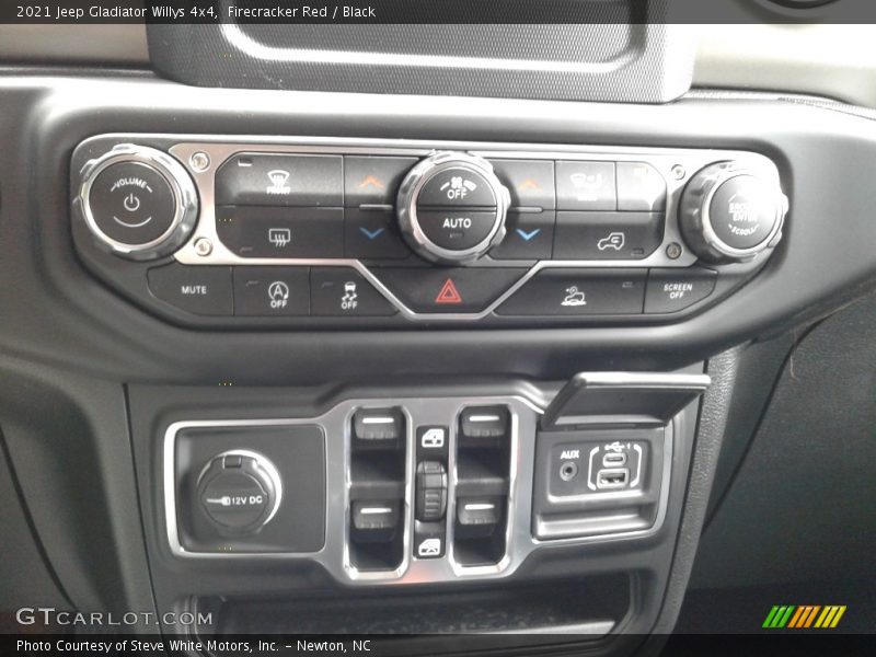 Firecracker Red / Black 2021 Jeep Gladiator Willys 4x4
