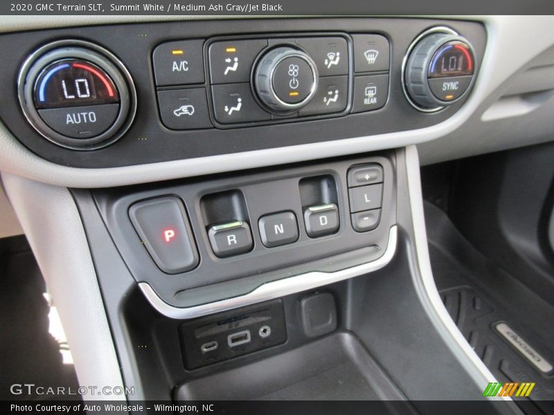 Summit White / Medium Ash Gray/Jet Black 2020 GMC Terrain SLT