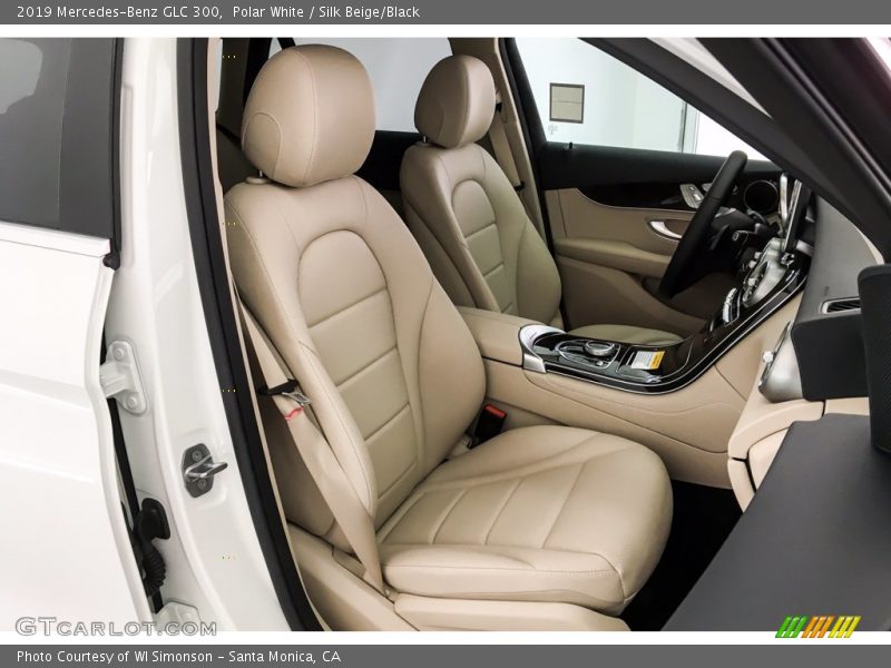 Polar White / Silk Beige/Black 2019 Mercedes-Benz GLC 300