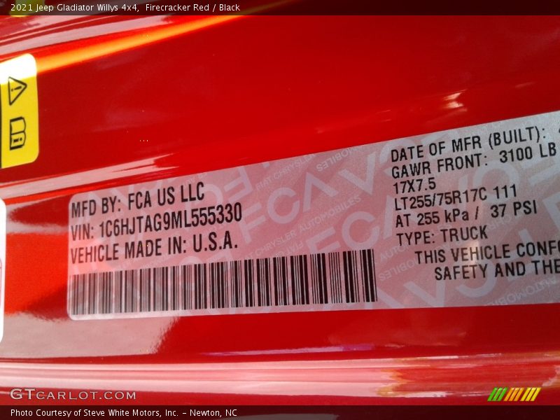 Firecracker Red / Black 2021 Jeep Gladiator Willys 4x4