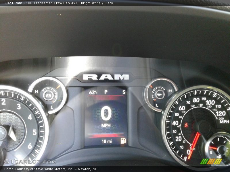 Bright White / Black 2021 Ram 2500 Tradesman Crew Cab 4x4