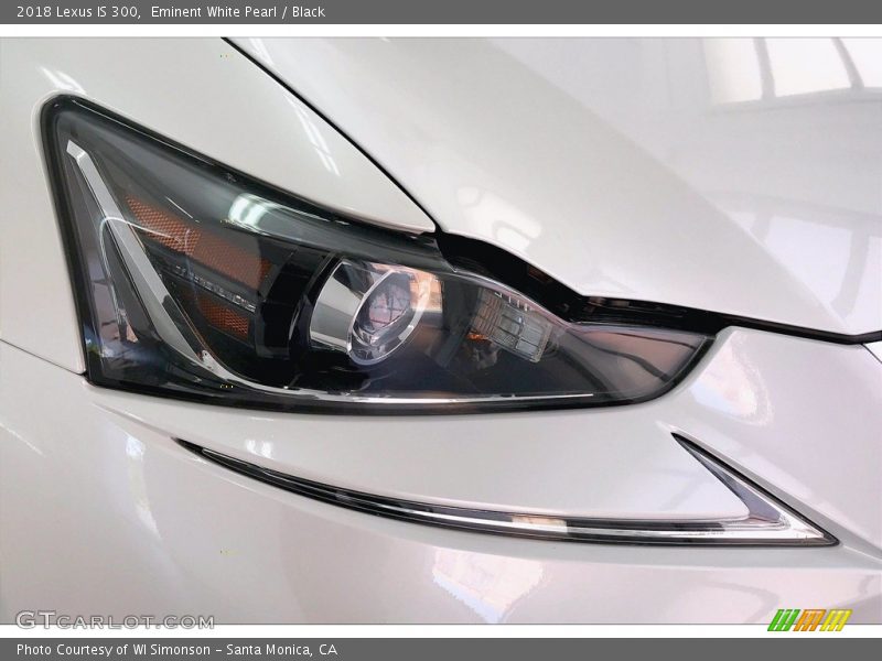 Eminent White Pearl / Black 2018 Lexus IS 300